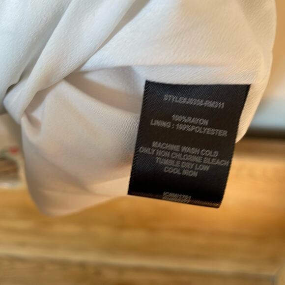 SANCTUARY NWT White Floral & Black Arm Stripe Lightweight Bomber Jacket Size L - Picture 3 of 6